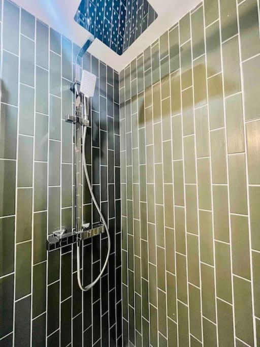 Ferienwohnung Les Orchidees Rouen Exterior foto