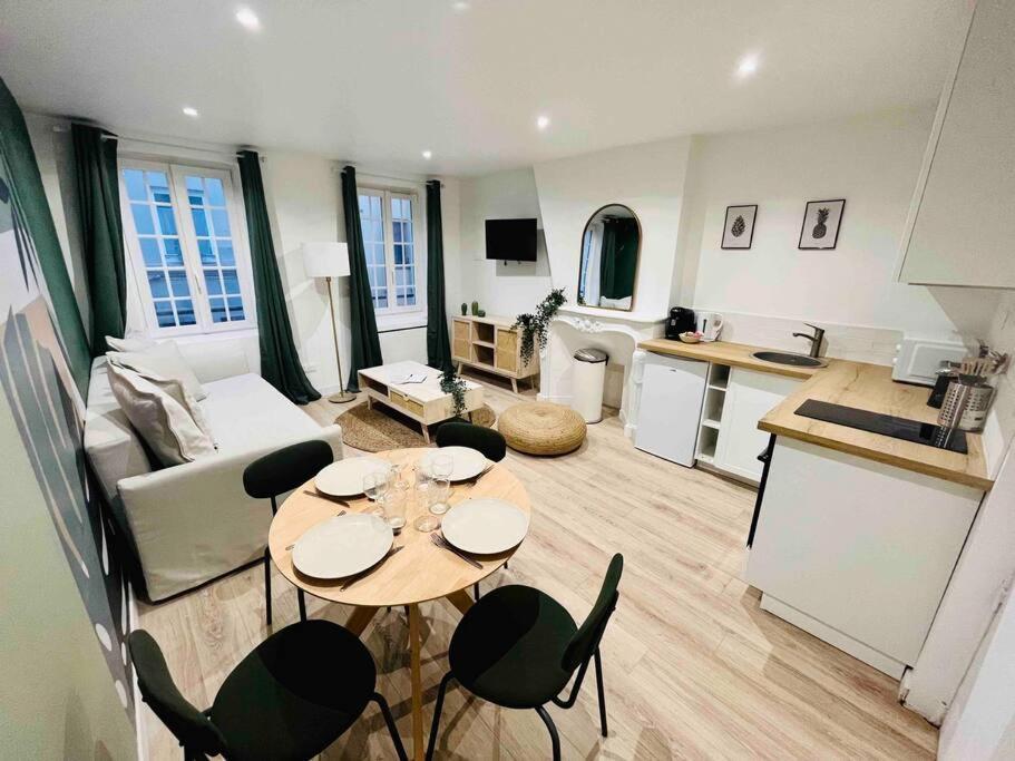 Ferienwohnung Les Orchidees Rouen Exterior foto