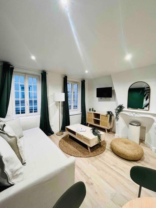 Ferienwohnung Les Orchidees Rouen Exterior foto