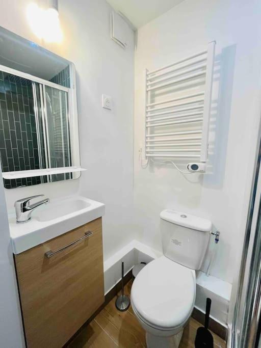 Ferienwohnung Les Orchidees Rouen Exterior foto